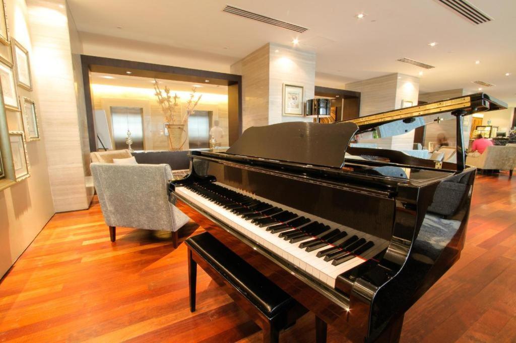 Grandis Hotels And Resorts Kota Kinabalu Eksteriør bilde